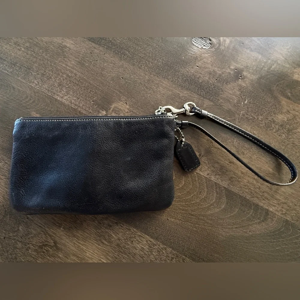 Coach Bleecker Soho Black Leather Wristlet with White Stitching EUC